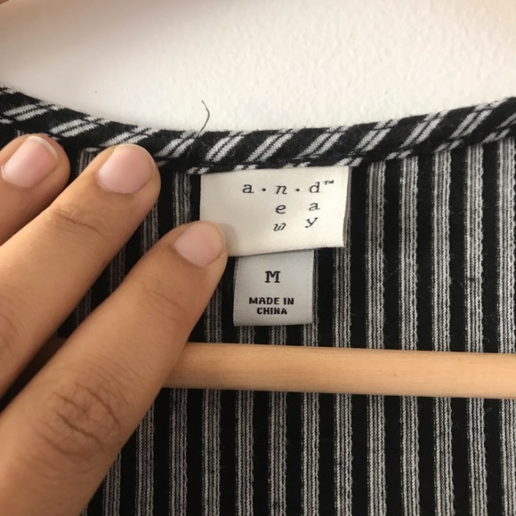 A New Day Black and White Striped Jumpsuit Wide legs and short sleeves size M - Picture 7 of 7